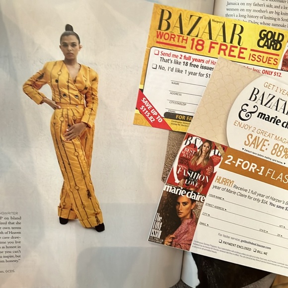 "Collectors" Harper's Bazaer Magazine (Rhianna) 2020 lssue - Picture 8 of 12